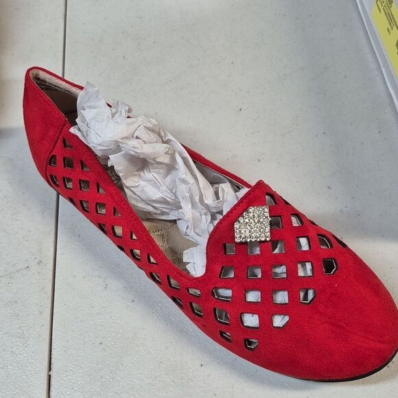 Victoria K Size 7.5 Red Flats - New - Picture 3 of 6